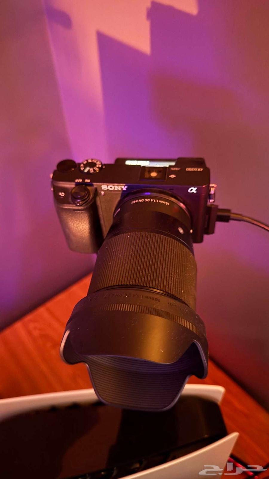 Sony Alpha a6300 camera in very clean condition64478787244418114