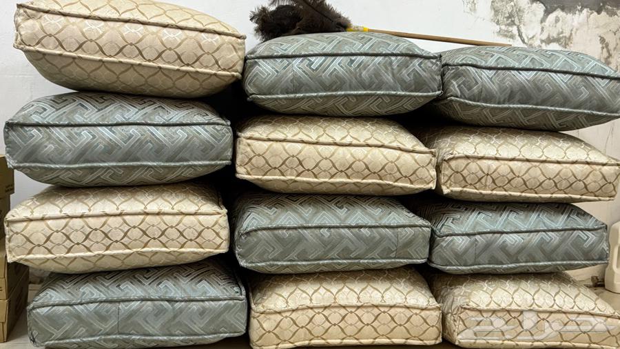 Back cushions or supports or rests64478759740802110