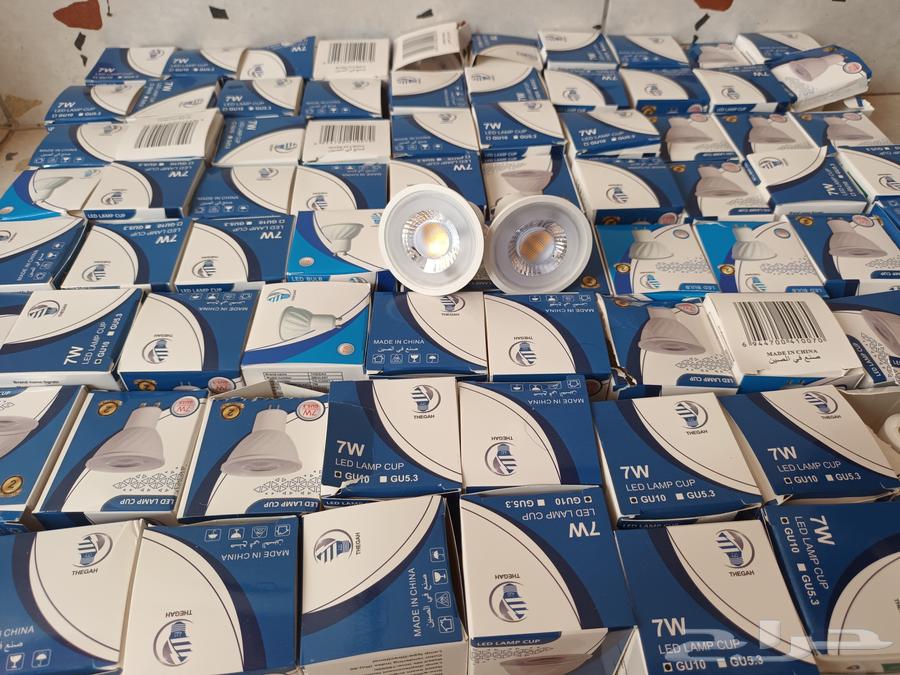 لمبات صفراء جديده استبدلتها بالبيضاء64439774877826112