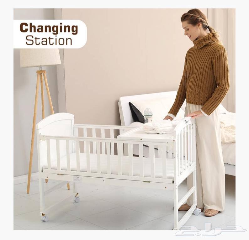 سرير اطفال نظيف جدا شبيه الجديد64481723076098110