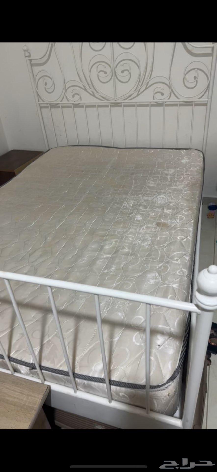 كرسي مع مرتبة للبيع64480318306945110