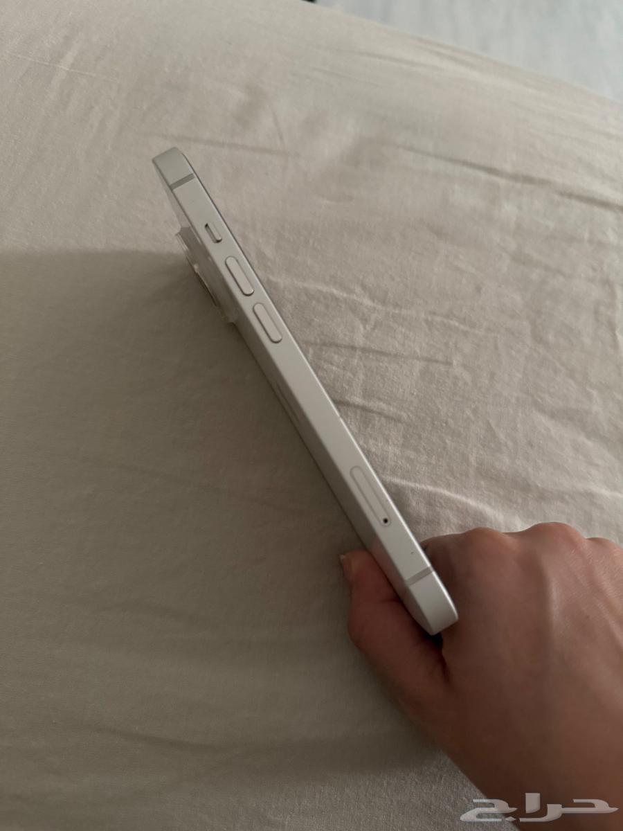 iPhone 1464480977575809114