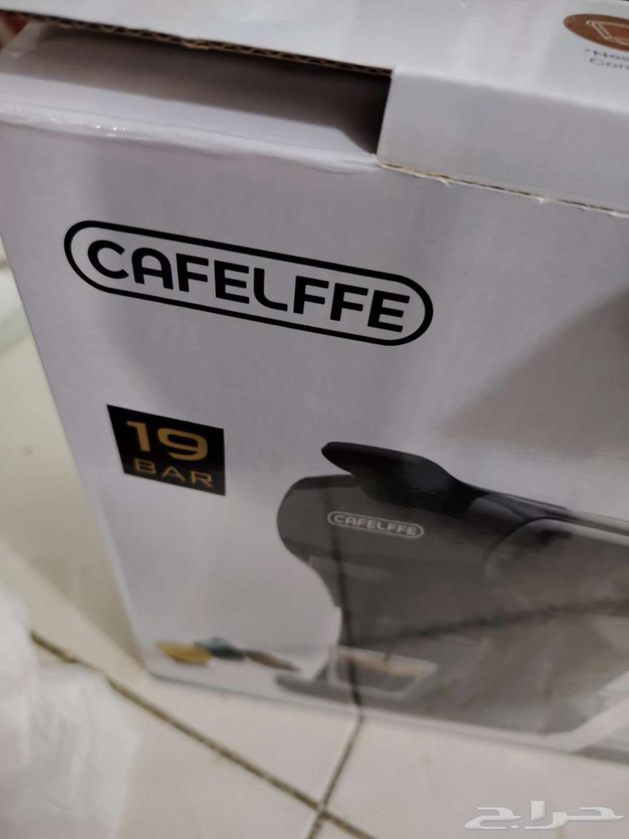 For sale, used clean coffee machine model CAFELFFE, contact64481449432706111