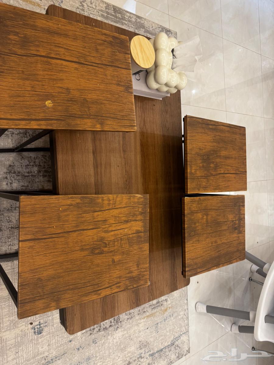 Free tables, sofas, and mirror64484416429059110