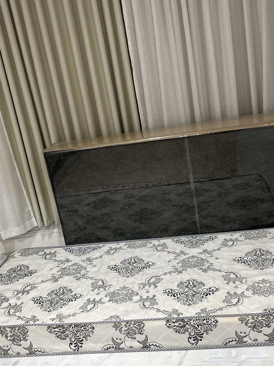 سرير للبيع مع مرتبة سرير64485392684034110