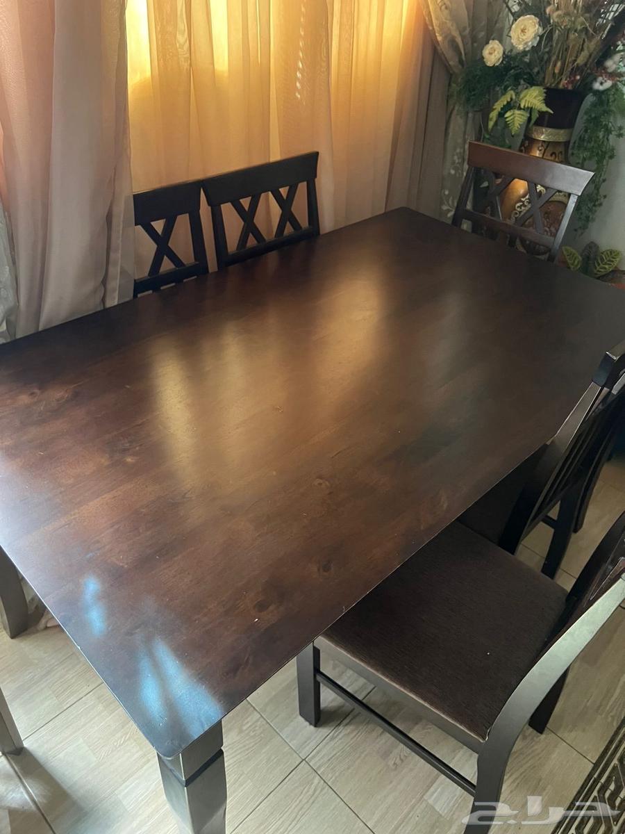 طاولة خشب بني64485611606658110