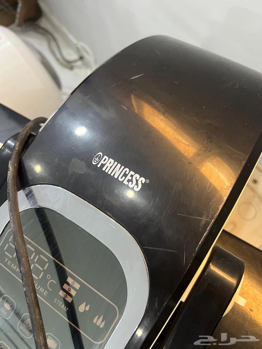 للبيع كواية مع الاستاند نظيفة مره بسعر 250 ريال64490151421058111