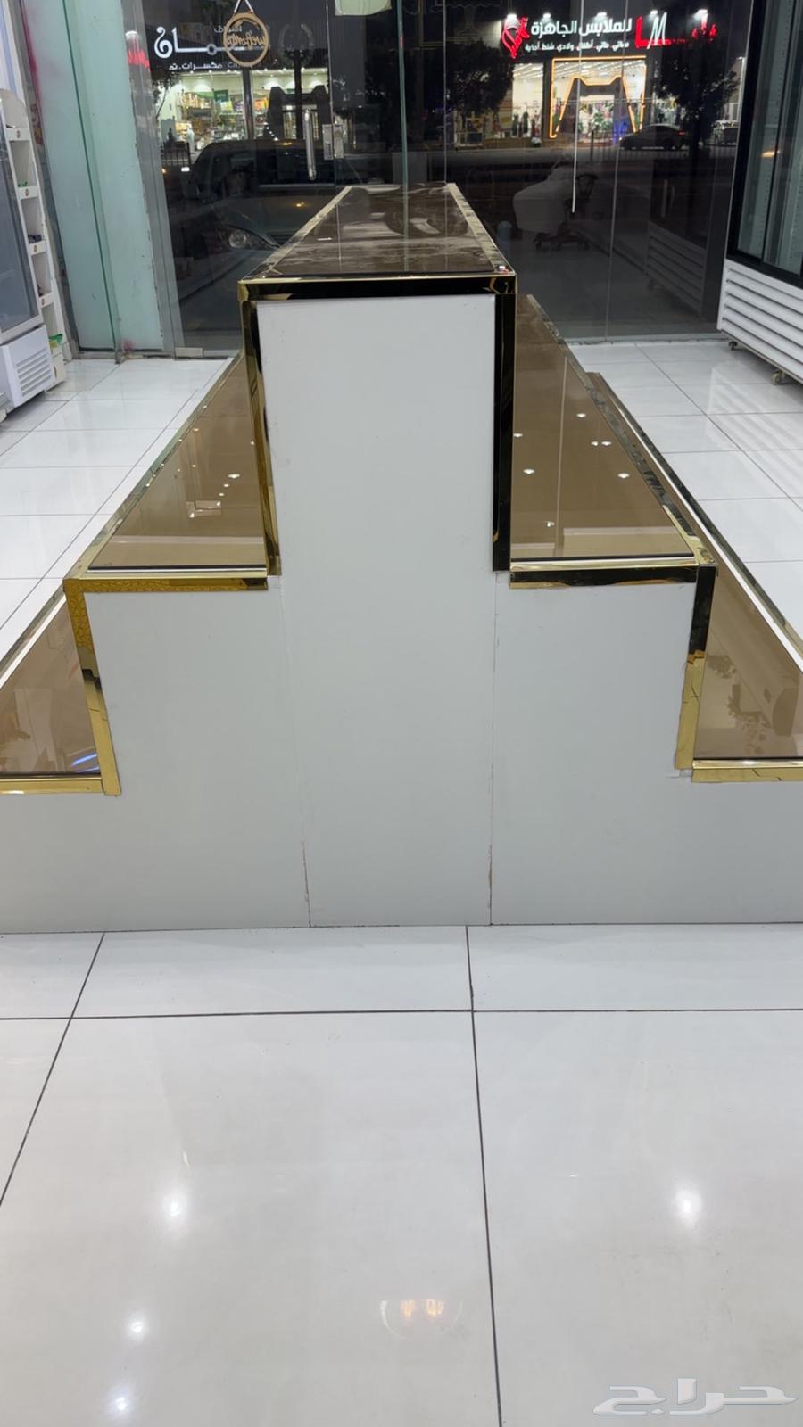 Display table for sale and shelves64480702823555111