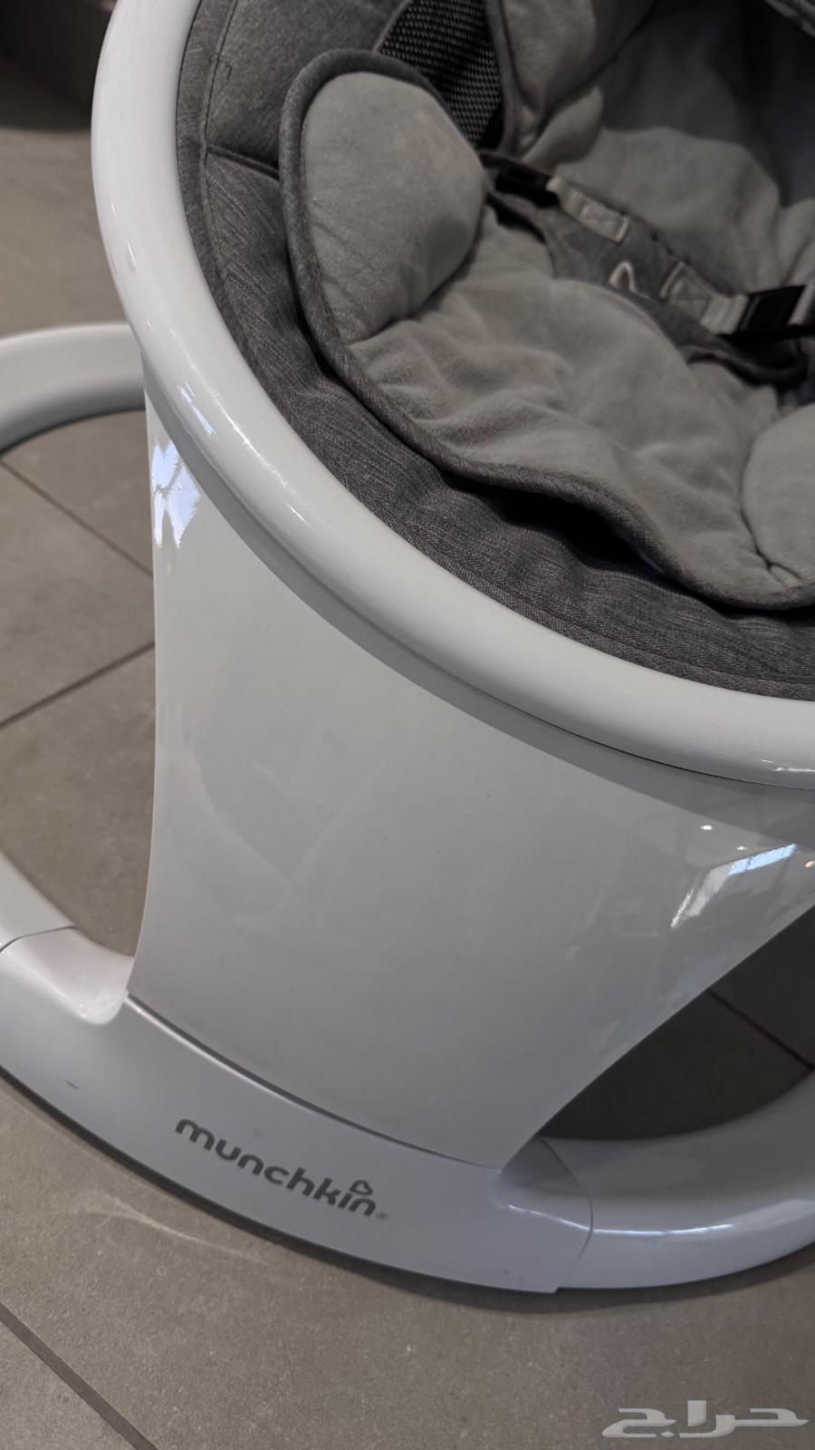 كرسي هزاز بالكهرباء ماركة مشكن64481359530499110