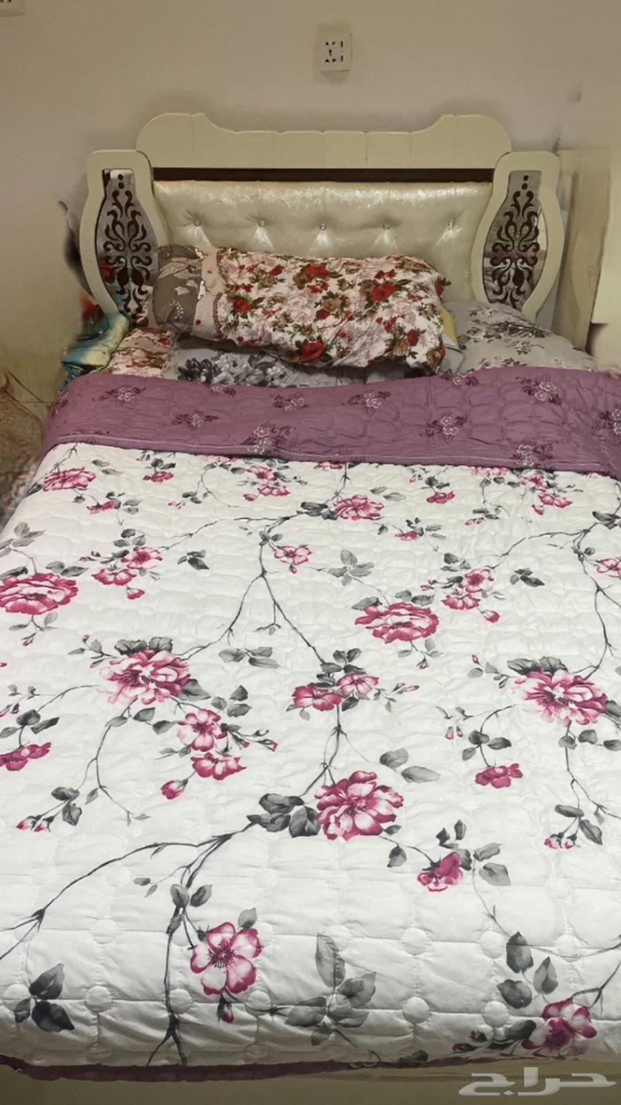 سرير نفر ونص مع كمدينه64485352222977112
