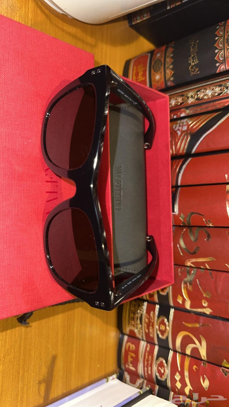 للبيع نظارتين شمسية أصلية   Gucci قوتشي Valentino فلنتينو64486012820993111