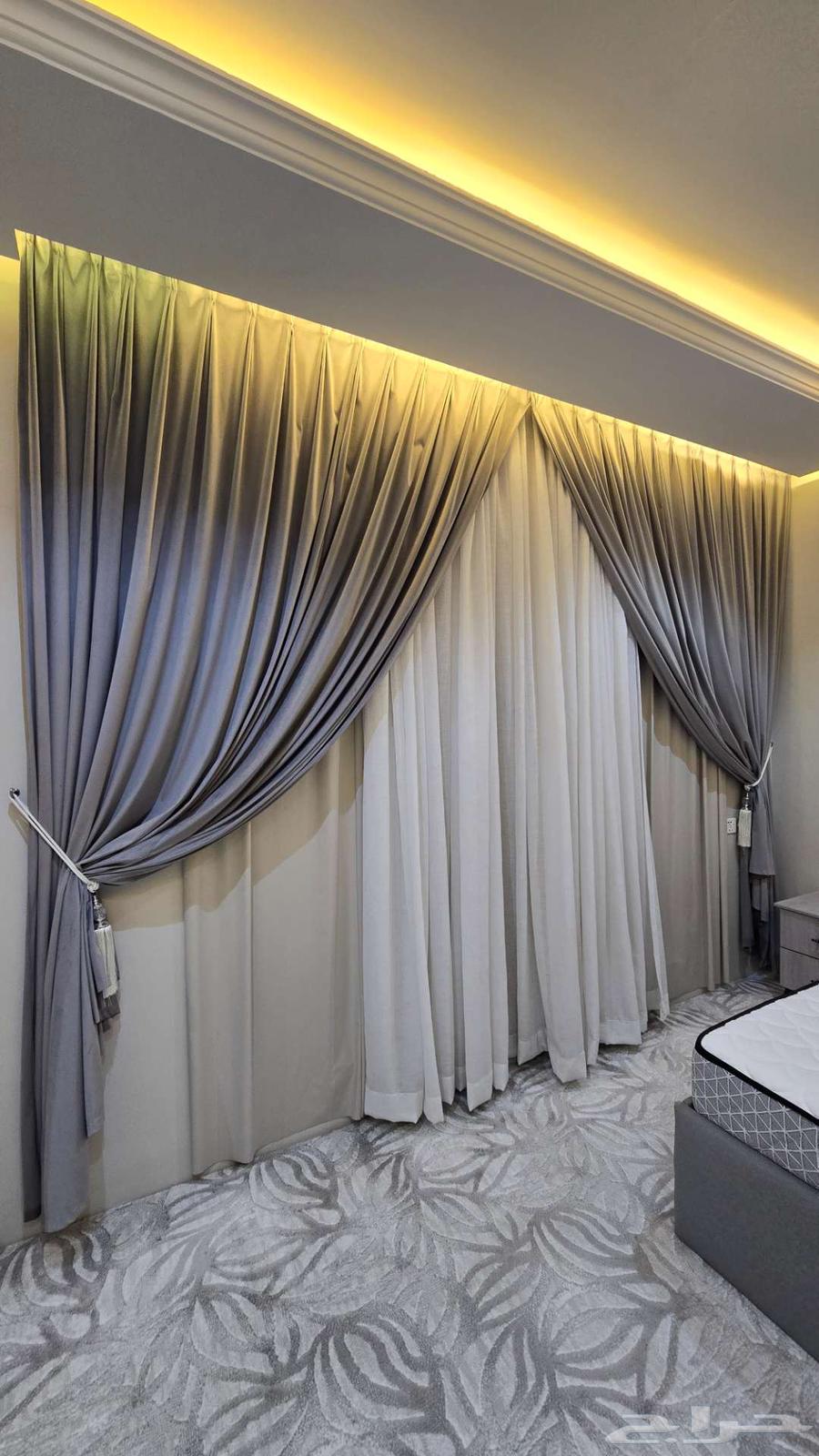 للبيع سرير شبه جديد وستاير64486054446851111