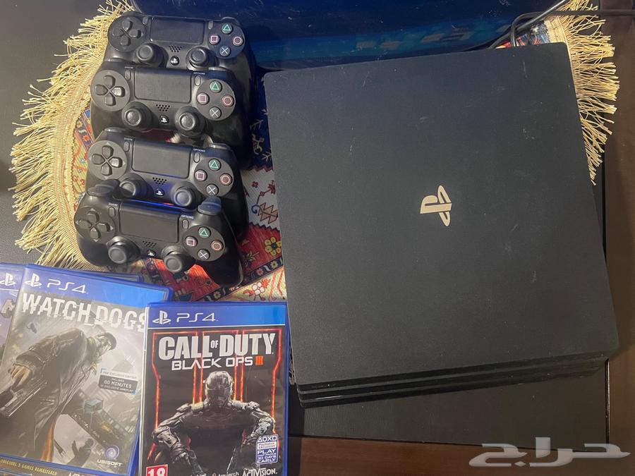 للبيع ps4 pro بحالة ممتازة استعمال خفيف64479885057411112