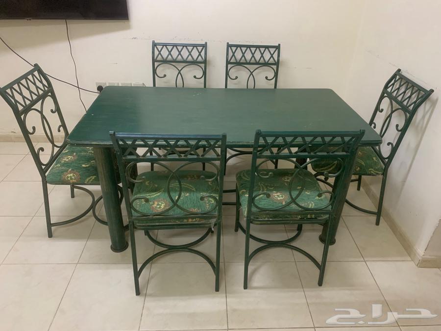Dining table64484772963458111