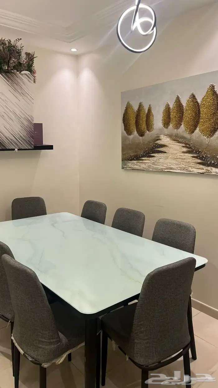 Dining table with 8 chairs64494925620355112