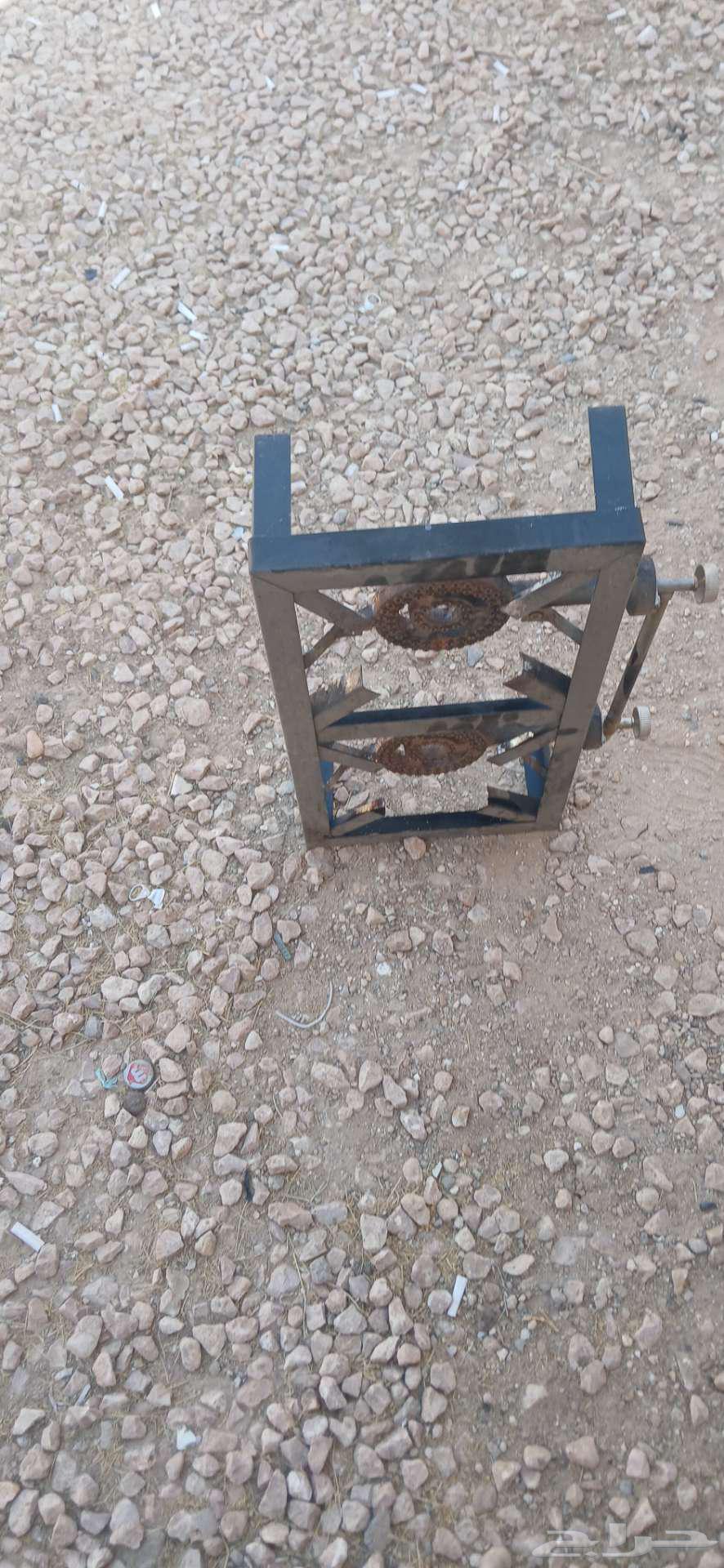 Small gas complex64489586457729111