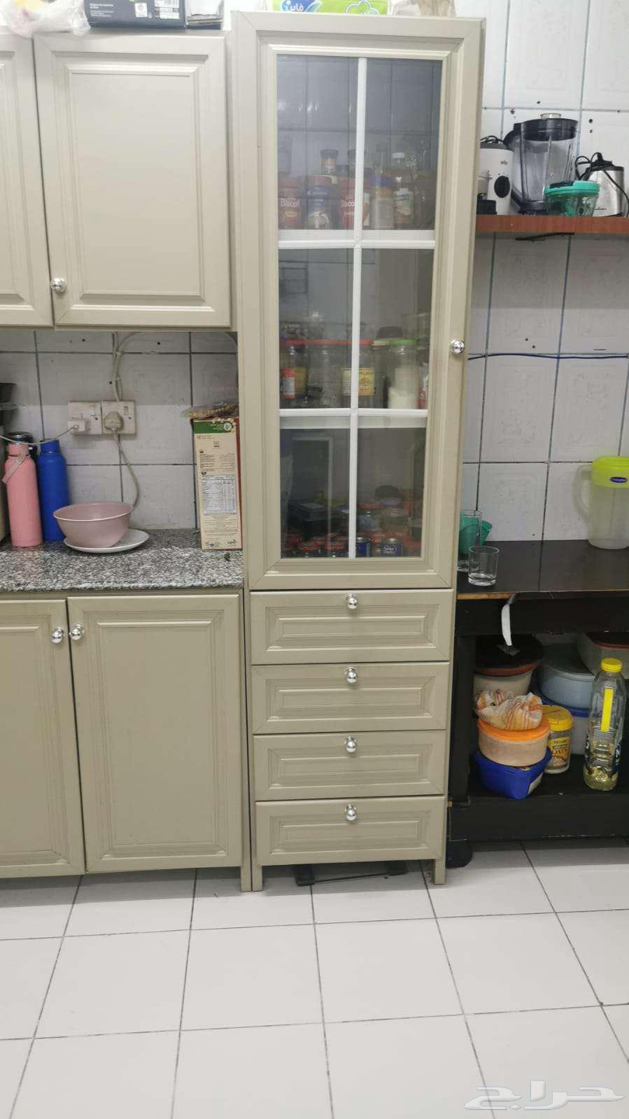 خزانات مطبخ بحالة جيدة السعر قابل للتفاوض64492704336515113