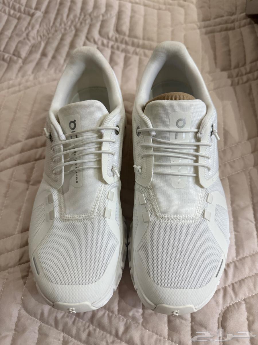 On Running shoe64488947998977114