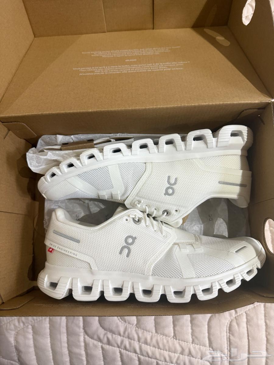 On Running shoe64488947998977113