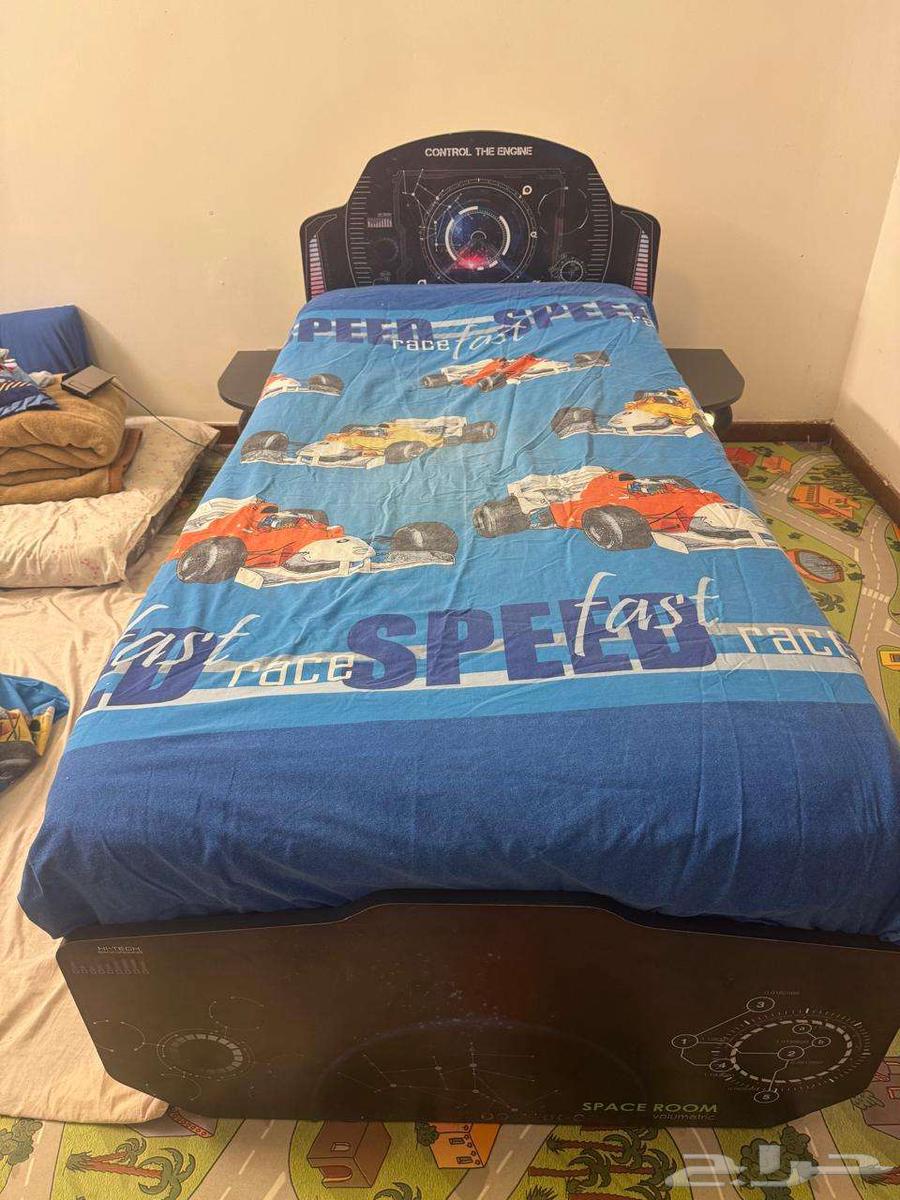 سرير أولاد مستعمل بشكل صاروخ للبيع من هوم بوكس64499647516161114