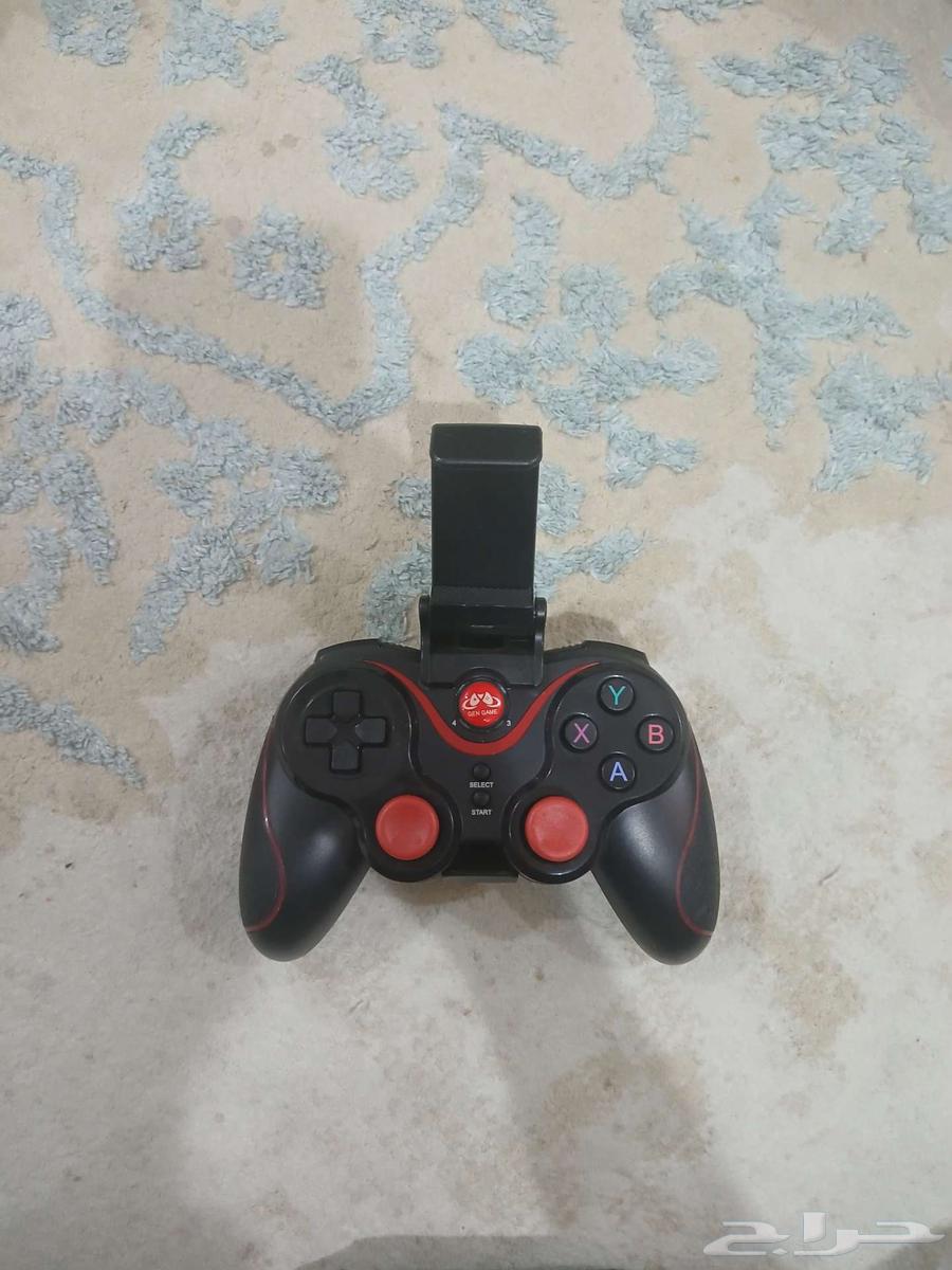 Gaming controller64502748535938110