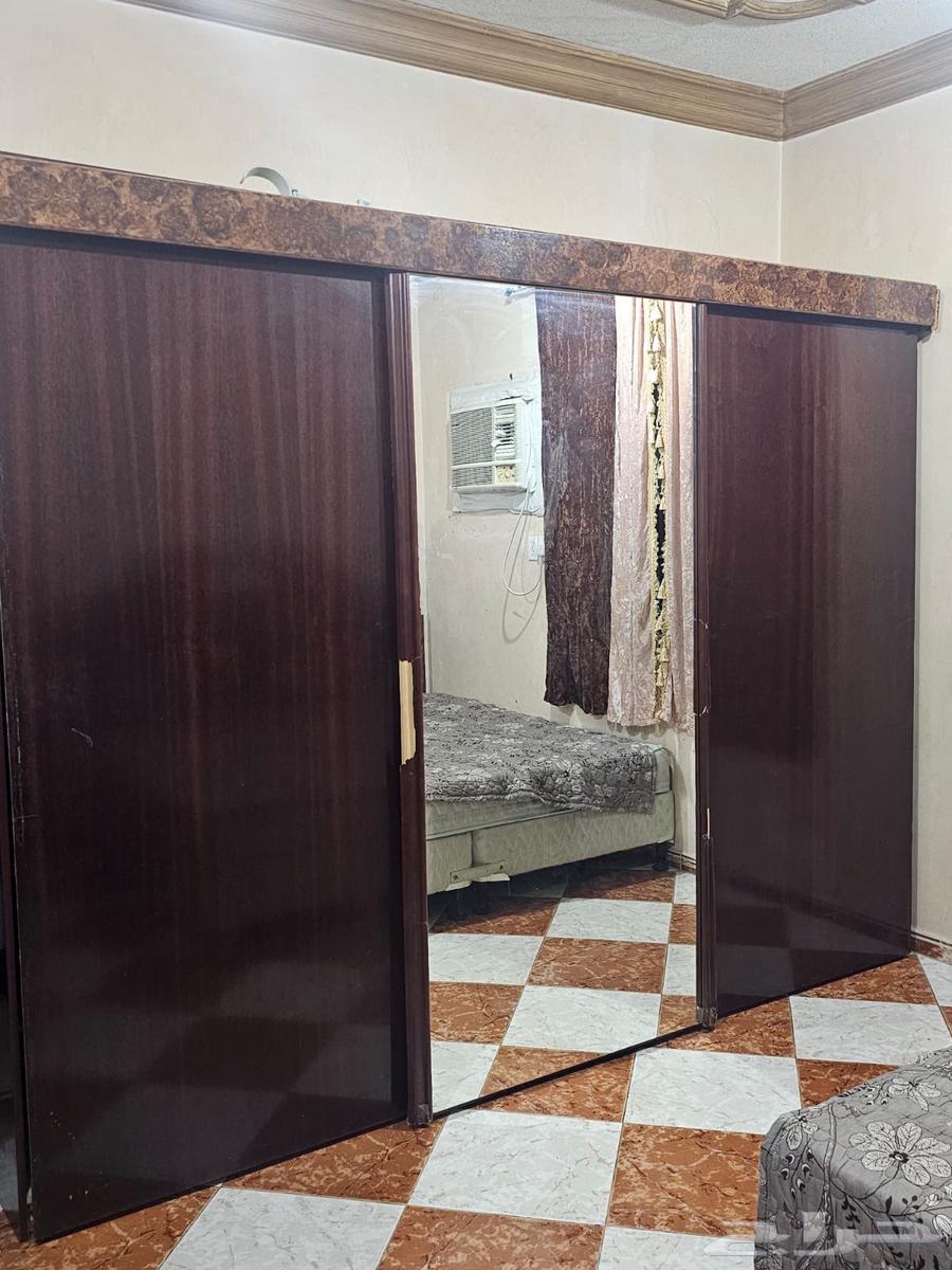 للبيع سرير و دواليب ومايكرويف64493150961283112