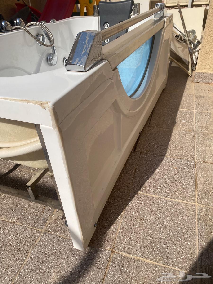 Jacuzzi without cracks - working64494085407874113