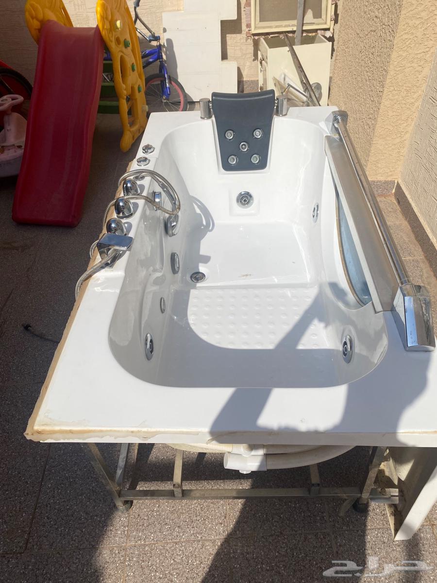 Jacuzzi without cracks - working64494085407874112