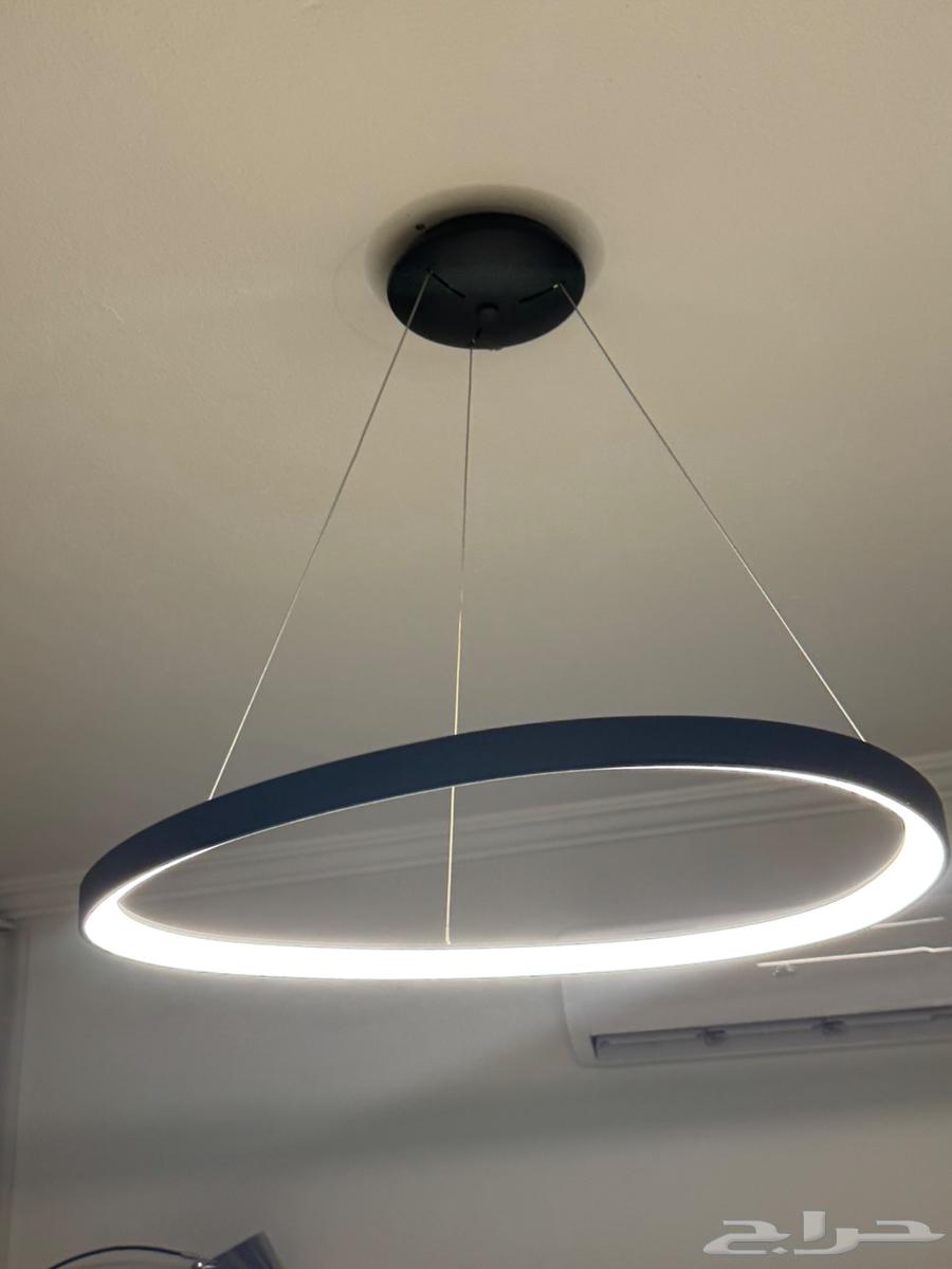 Ceiling chandelier with three lights64494373181442112