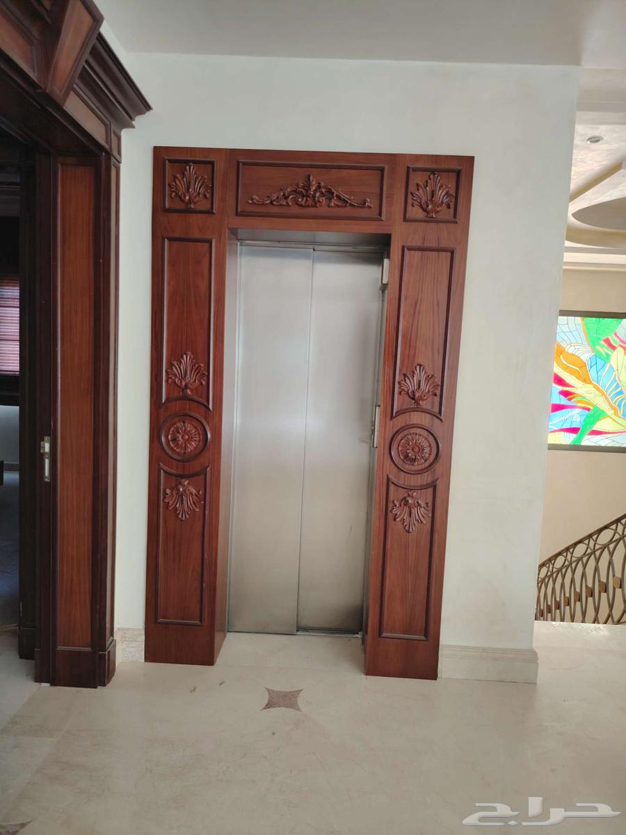 مصعدمستعمل للبيع استعمال نظيف جدا64494529752065112