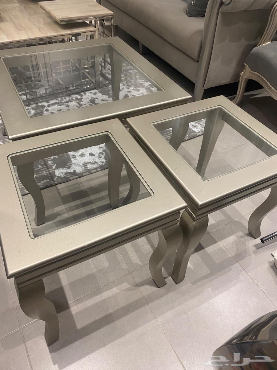 طقم طاولات فضي ( طاوله كبيره   طاولتين جانبية )64487278262658112