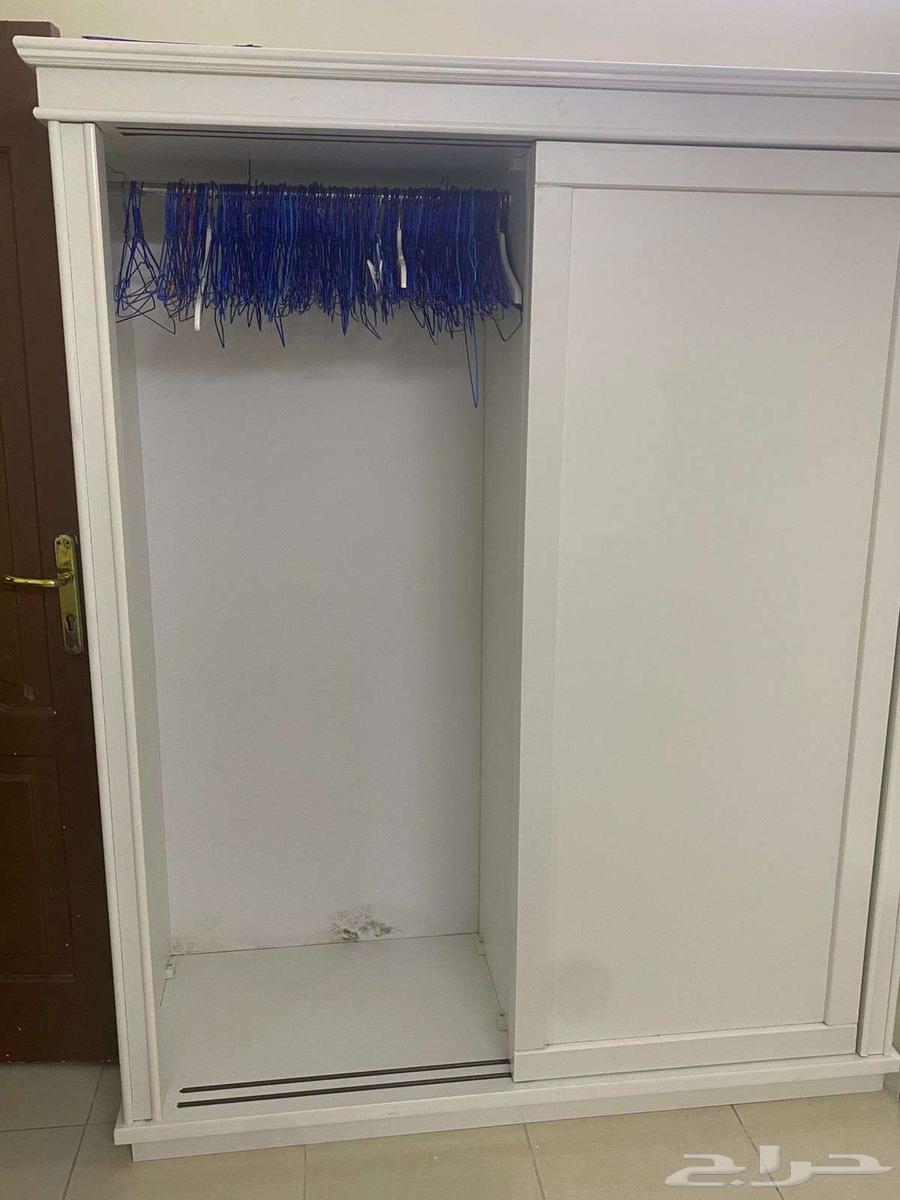 سرير و دولاب و كمودينه للبيع64495611052546113