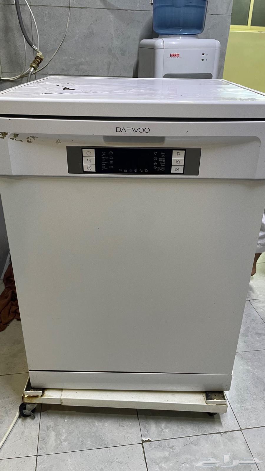 Dishwasher and containers64489461464577110