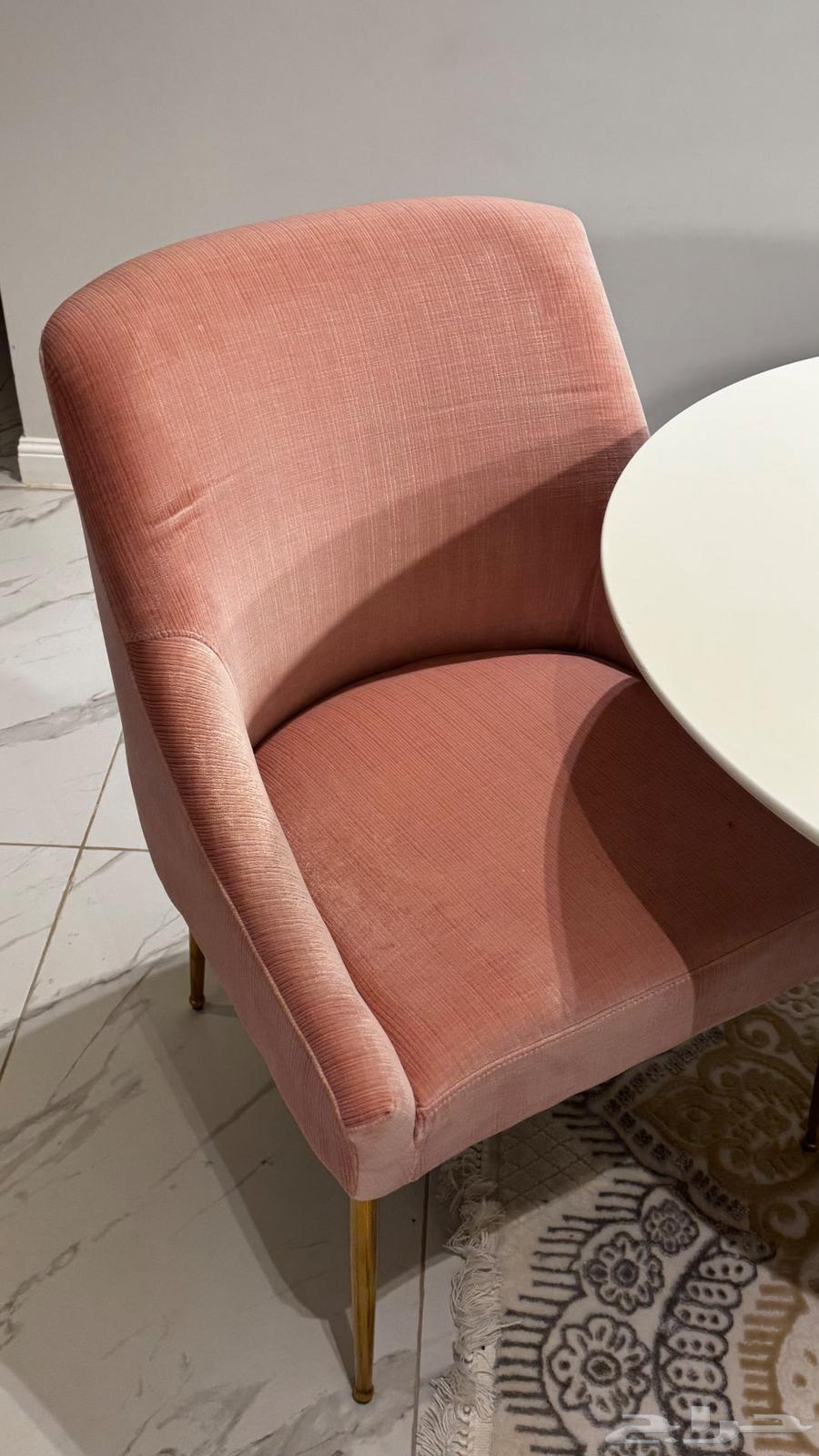 طاولة طعام للبيع64489336349187114