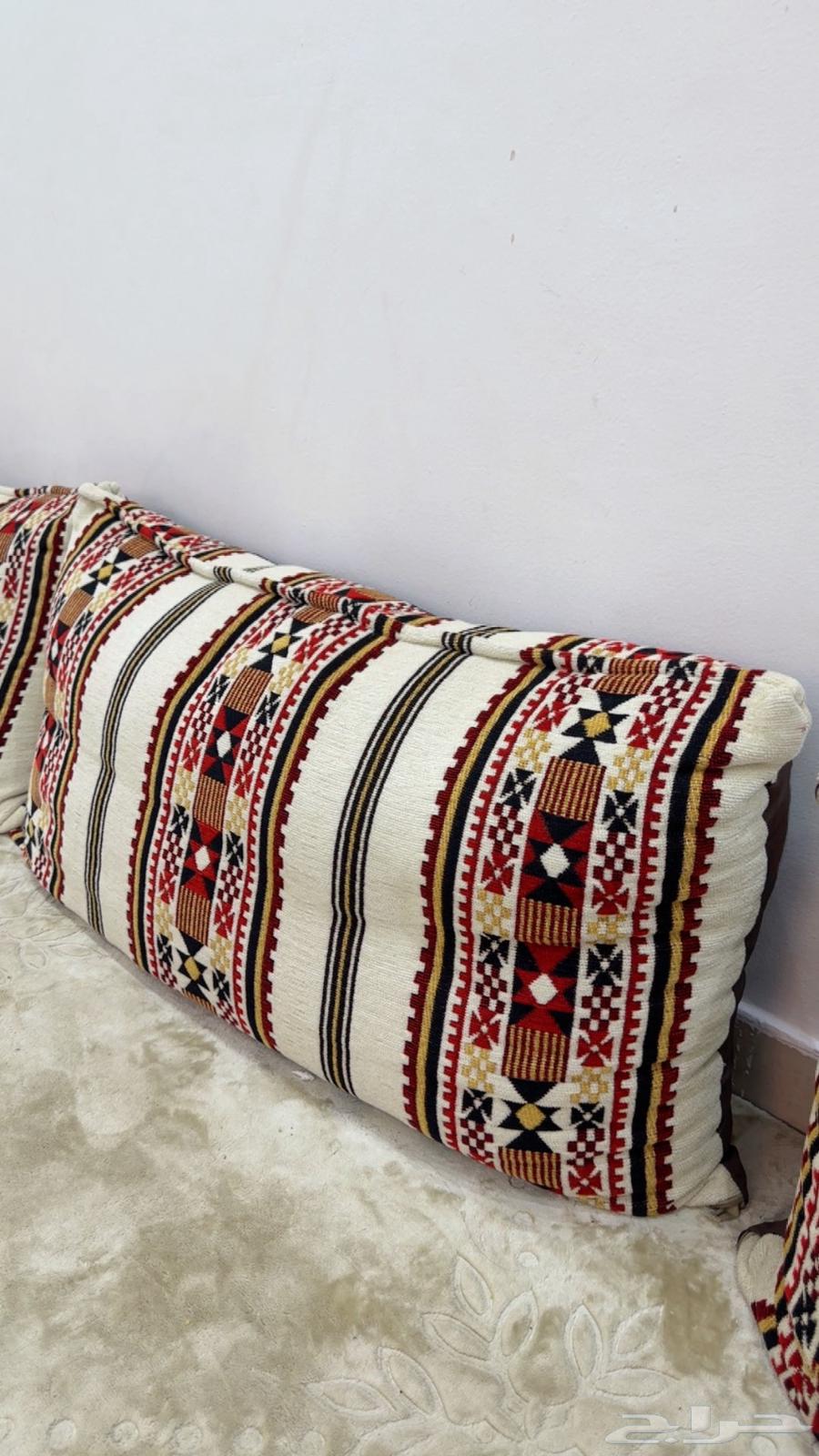 مساند   طاولة تلفزيون   ستارة رول64491238630785112