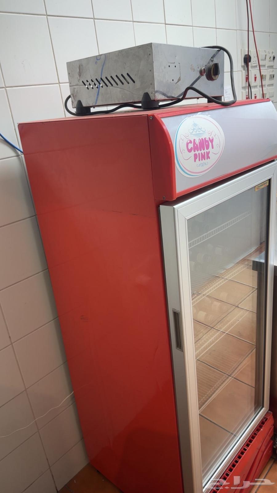 للبيع اغراض محل مستعمله مكينة سلاش وفريزر64492407072385112