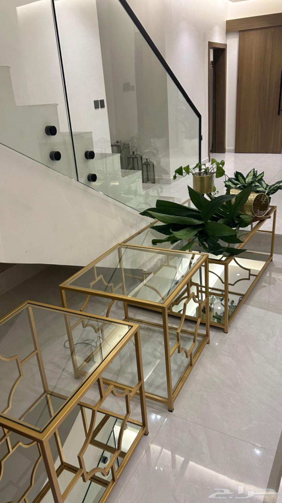 2 طقم طاولات مع طاولة خدمة رئيسية64493809478530110