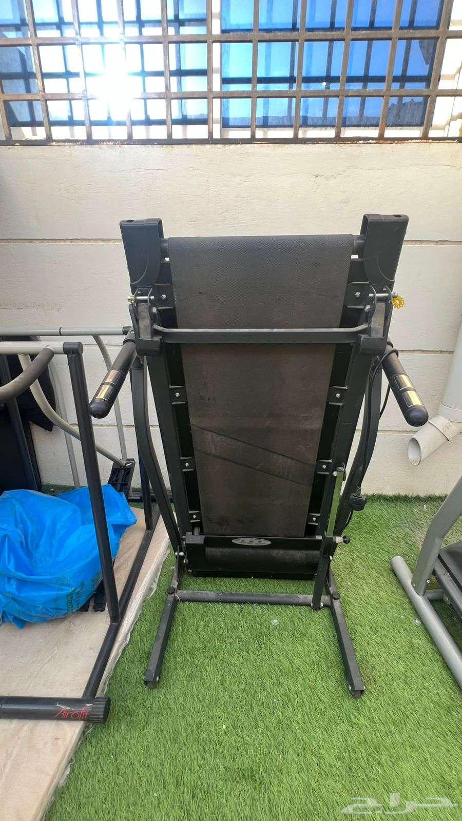 3 Treadmill Machines64494140004355111