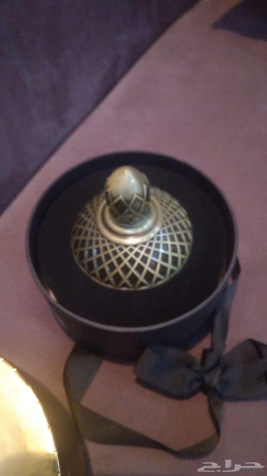 عطر (نخبه العود)64494743124482112