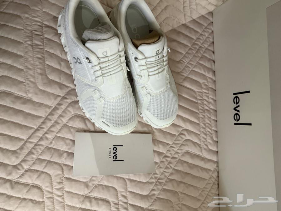 On Running shoe64488947998977112