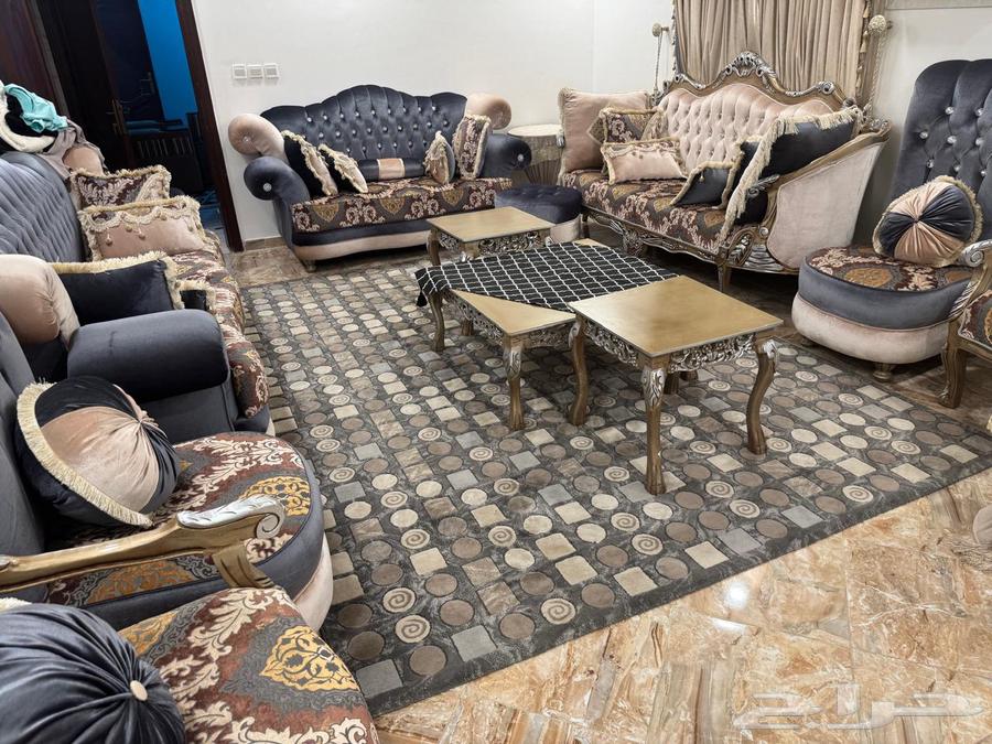 طقم كنب كامل مع ستاير وطاولات شبه جديد64493137307011110