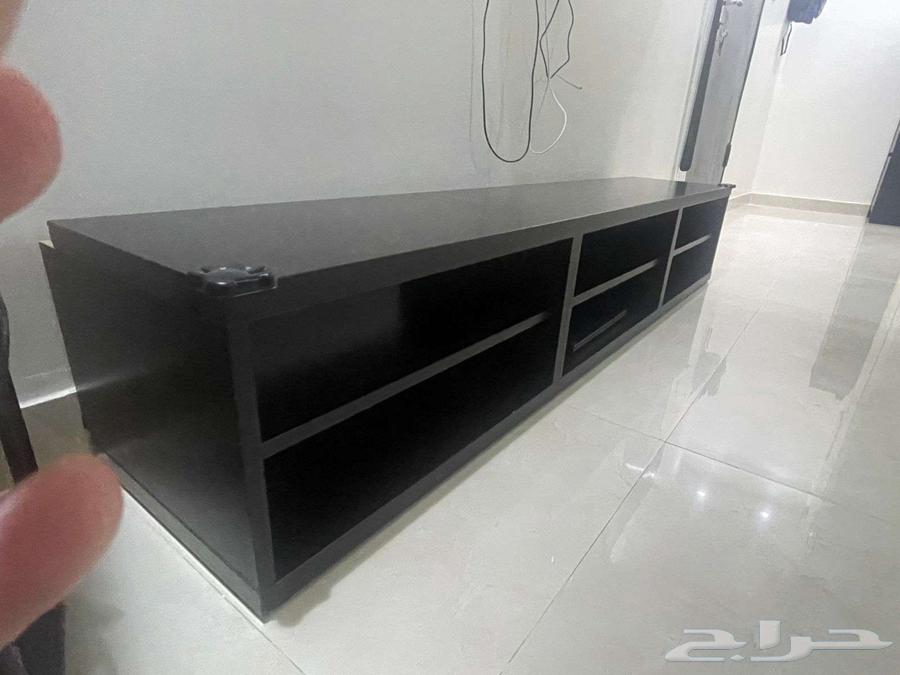 طاولة تلفزيون إيكيا أسود لأعلى سوم64494057938307111