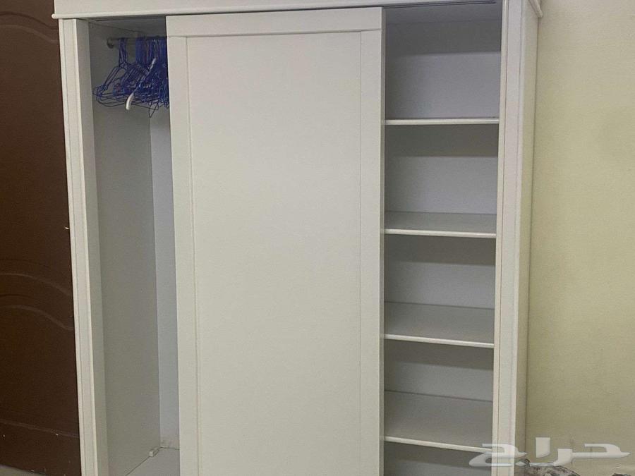 سرير و دولاب و كمودينه للبيع64495611052546111
