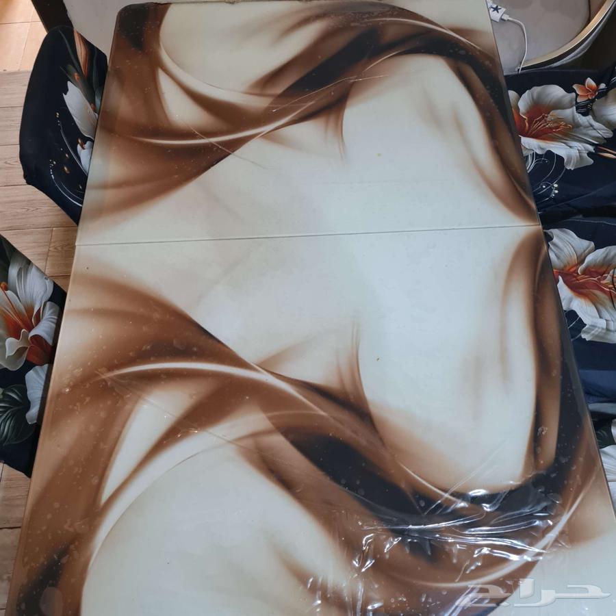 طاولة سفرة سيراميك مع دولاب 8 ضلفة بسعر 110 ريال64489184441859112