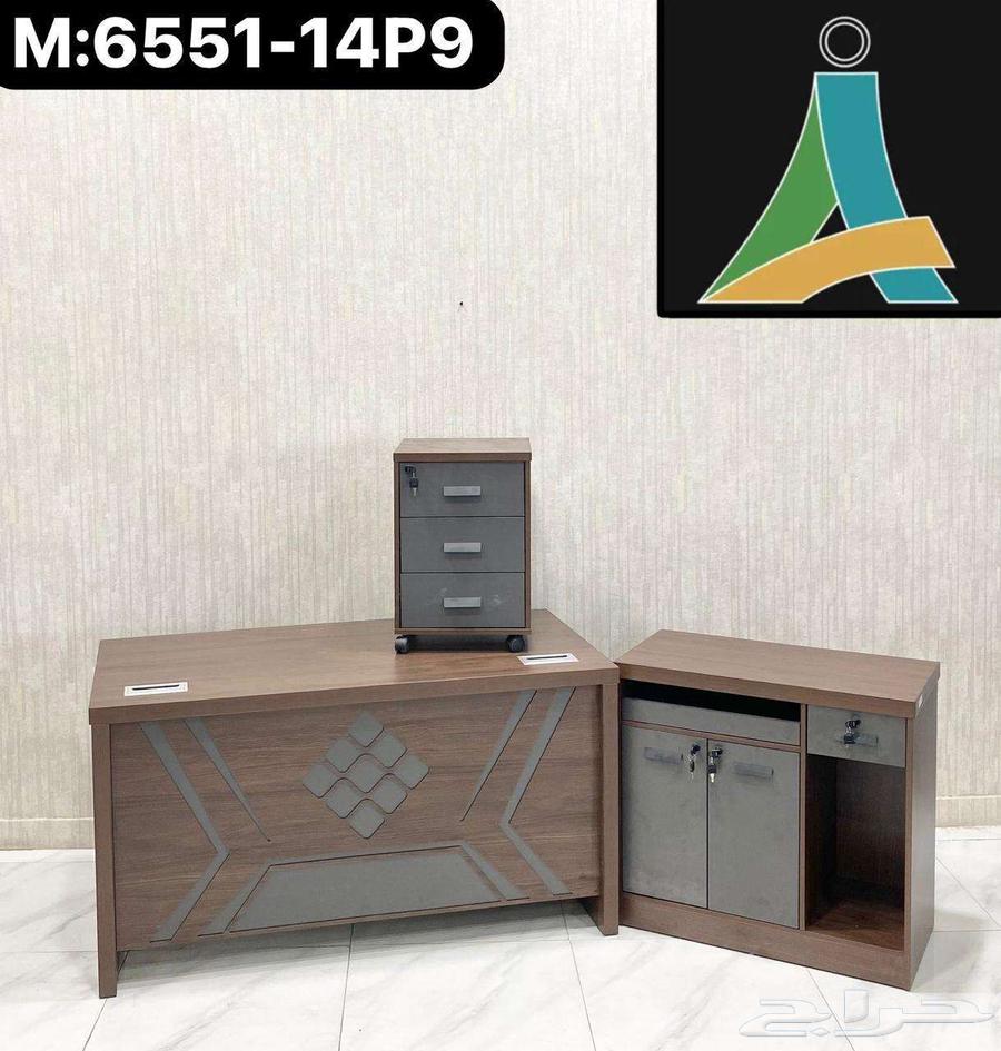 Classic desk in Jeddah available in various sizes64489628001794112