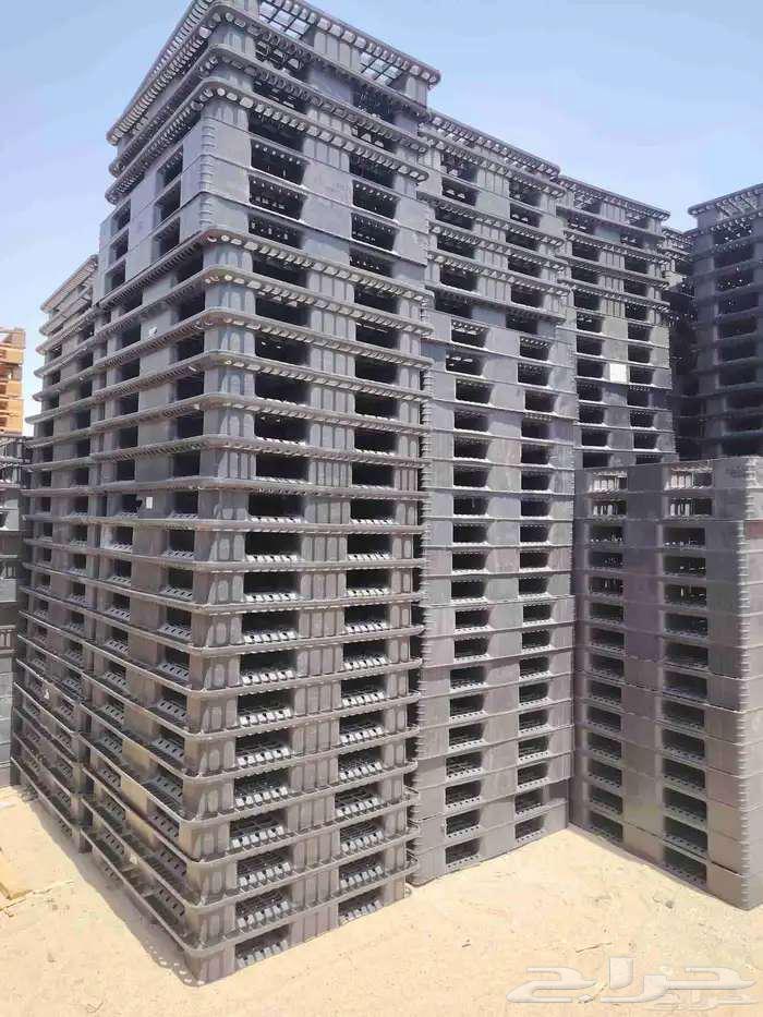 طبليات بلاستيكية جديدة و مستعملة نظيفة64620618315395110