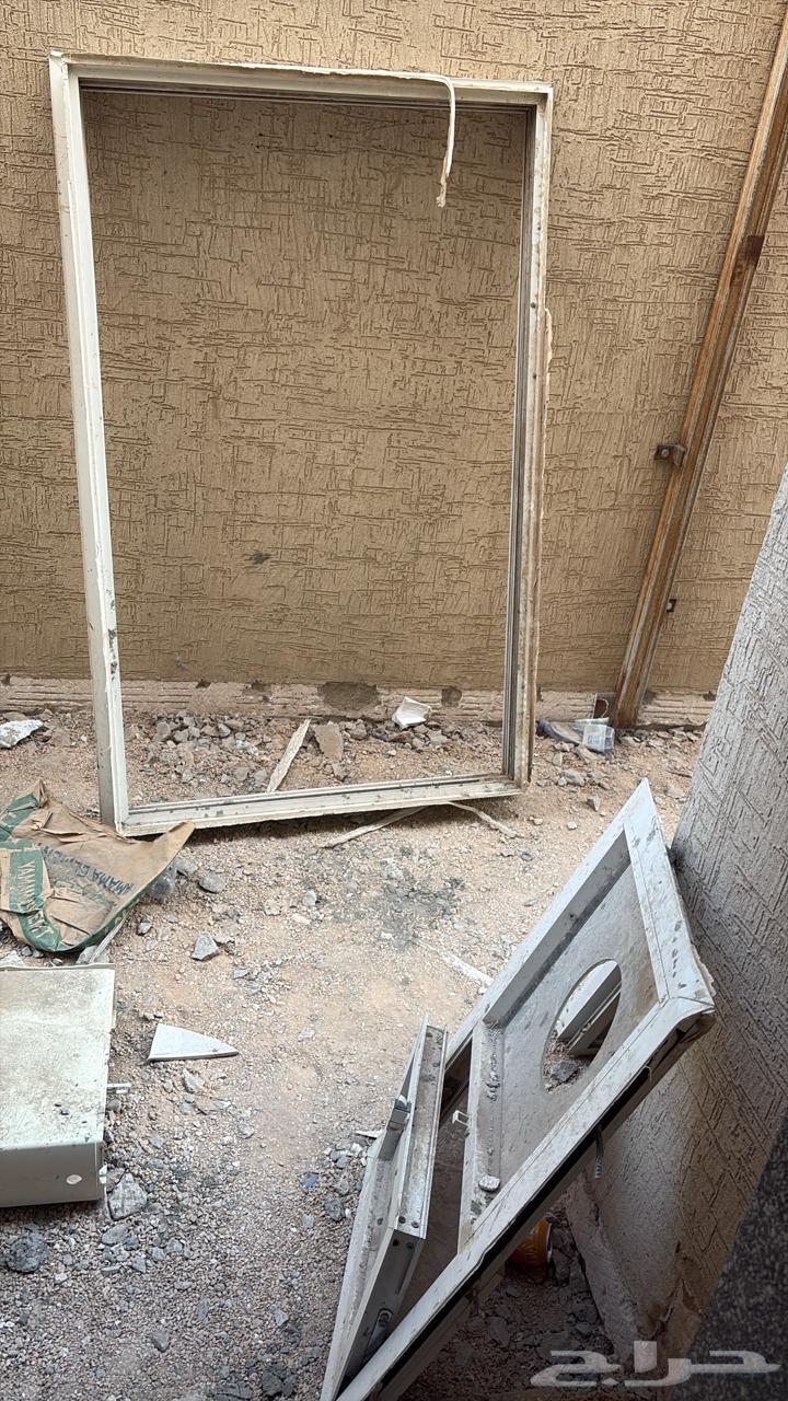 الأمنيون شباك بيت مع الحديد للبيع64499549454977114