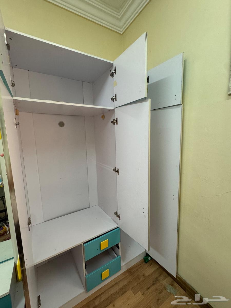 للبيع دولاب ملابس   مكتب64498826070659112