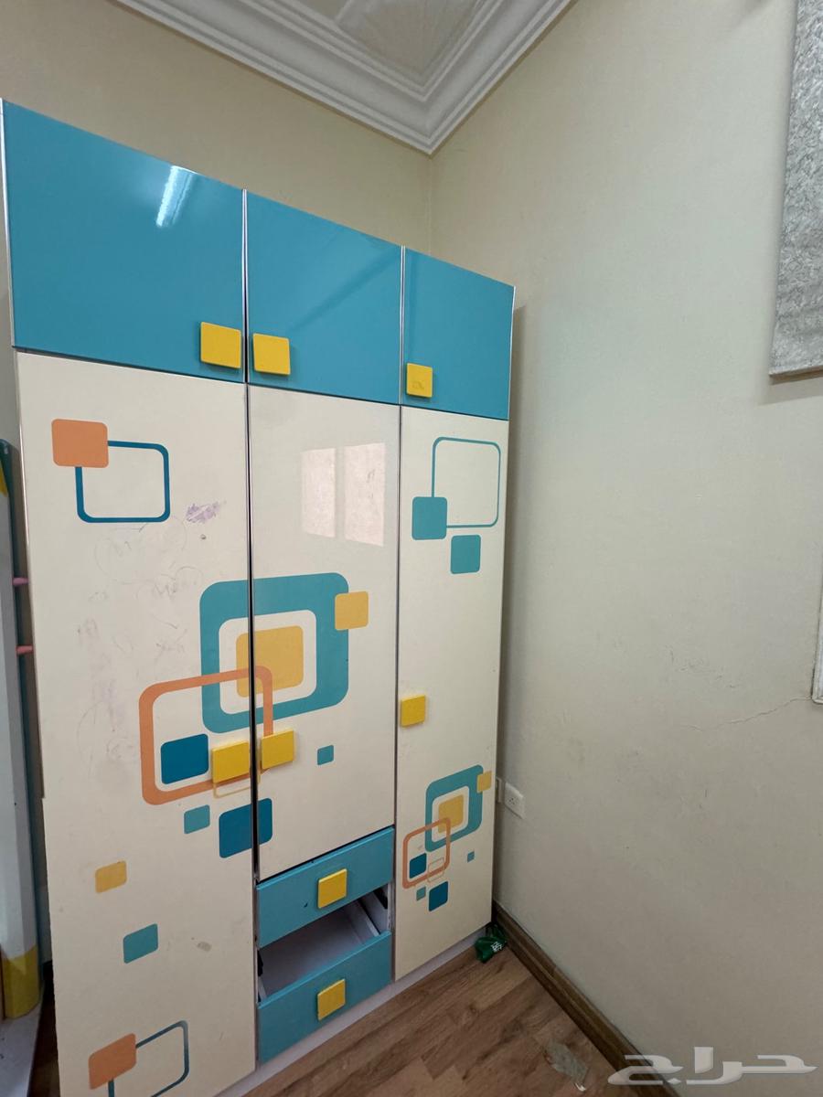 للبيع دولاب ملابس   مكتب64498826070659110