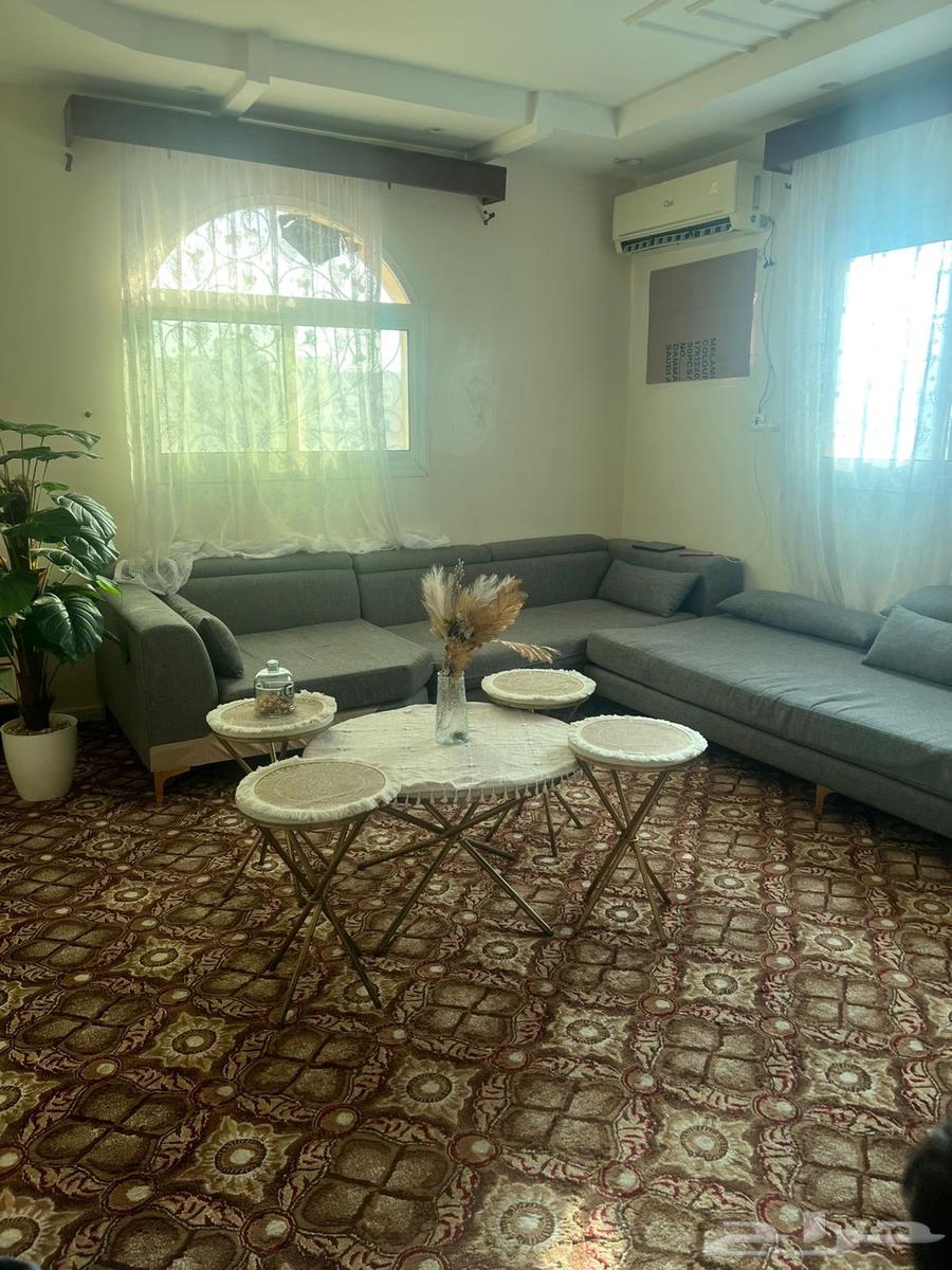 طقم كنب بحاله ممتازه مع الطاولات64498826053505111